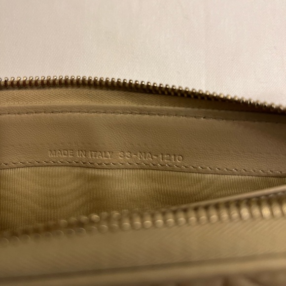 Lady Dior Voyageurs Beige Cannage Wallet - Picture 13 of 13